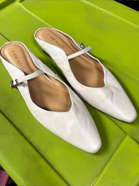 Handmade Pointed Toe Mary Jane Flats in Cream EU 39